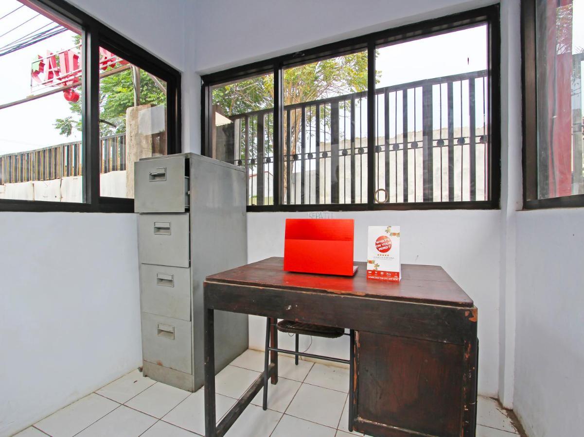 Oyo 91476 Srikaya Hotel 3 Pekalongan Esterno foto
