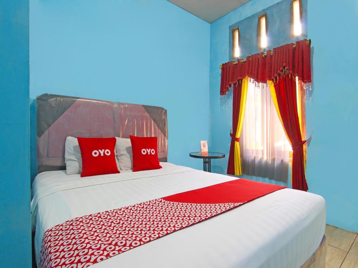 Oyo 91476 Srikaya Hotel 3 Pekalongan Esterno foto