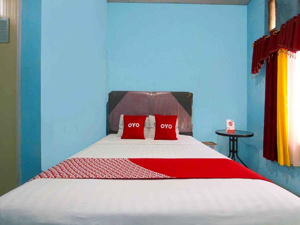 Oyo 91476 Srikaya Hotel 3 Pekalongan Esterno foto