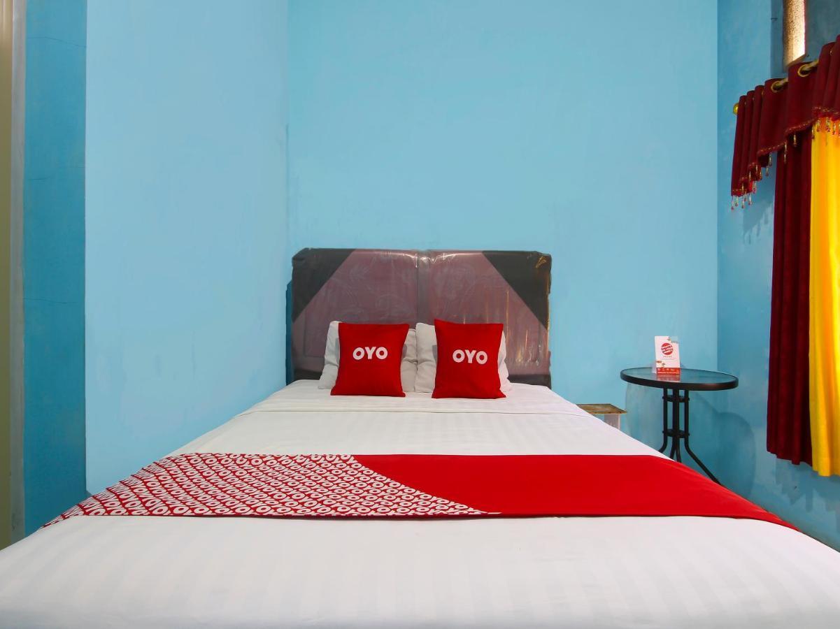 Oyo 91476 Srikaya Hotel 3 Pekalongan Esterno foto
