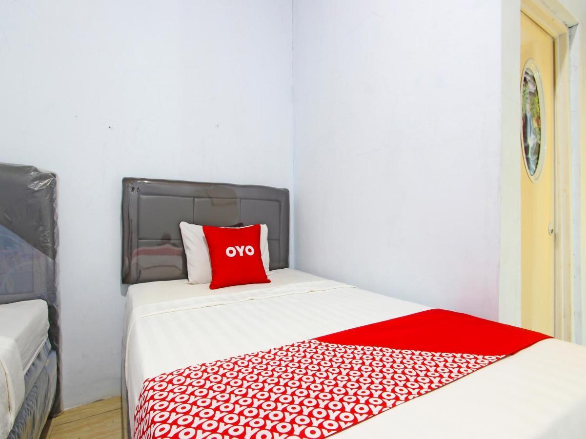 Oyo 91476 Srikaya Hotel 3 Pekalongan Esterno foto